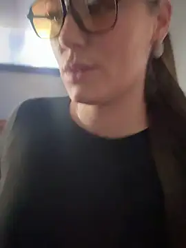 lovely beast online show from 12-05-25, 06:15