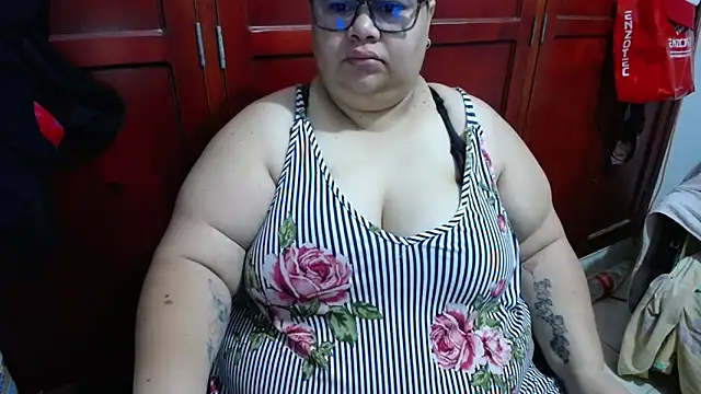 hotlesby4uxxx online show from 05-23-26, 01:48