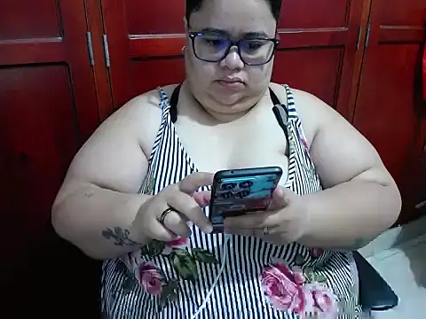 Snapshot of hotlesby4uxxx chatting on 06-18-26, 01:59 hotlesby4uxxx online show from 06-18-26, 01:59