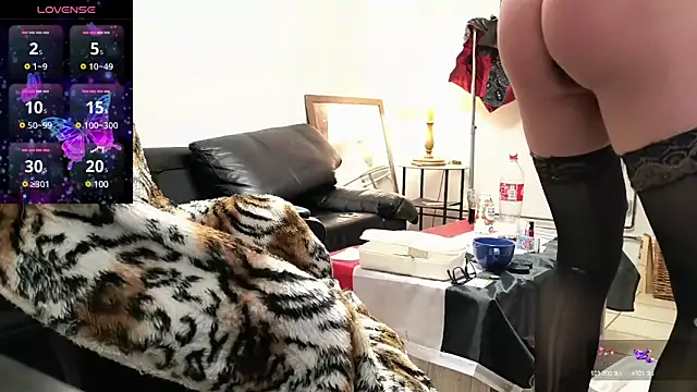 Snapshot of kimberjames84 chatting on 02-06-25, 10:43 kimberjames84 online show from 02-06-25, 10:43