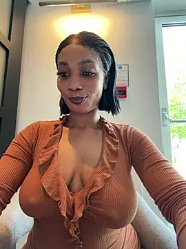 Snapshot of __Nessa__ chatting on 05-21-26, 11:28 Nessa online show from 05-21-26, 11:28