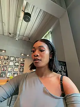 Snapshot of __Nessa__ chatting on 05-23-26, 11:36 Nessa online show from 05-23-26, 11:36