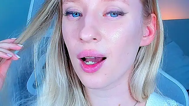 Snapshot of Jane_Klein chatting on 10-22-25, 04:02 Jane Klein online show from 10-22-25, 04:02