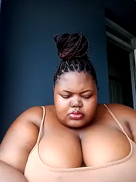 Snapshot of BbwEbonyQueen95 chatting on 02-17-25, 08:52 BbwEbonyQueen95 online show from 02-17-25, 08:52