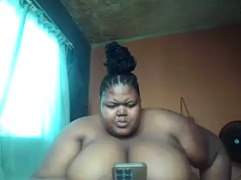 Snapshot of BbwEbonyQueen95 chatting on 02-12-26, 12:22 BbwEbonyQueen95 online show from 02-12-26, 12:22