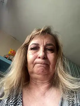 Snapshot of Irina2909@xh chatting on 06-27-26, 09:14 Irina2909xh online show from 06-27-26, 09:14