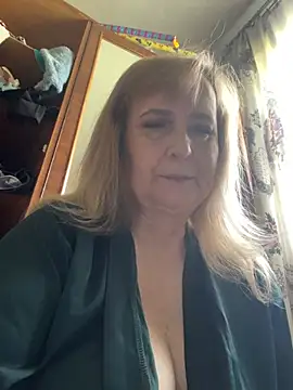 Snapshot of Irina2909@xh chatting on 06-28-26, 08:31 Irina2909xh online show from 06-28-26, 08:31