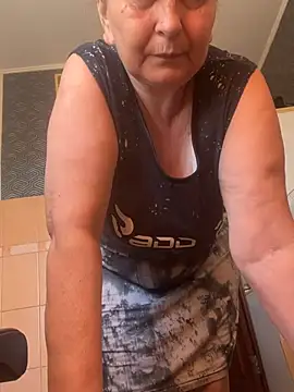 Snapshot of Irina2909@xh chatting on 07-01-26, 11:45 Irina2909xh online show from 07-01-26, 11:45