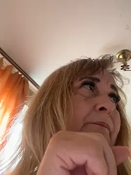 Snapshot of Irina2909@xh chatting on 07-14-26, 02:12 Irina2909xh online show from 07-14-26, 02:12