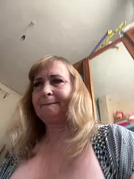 Snapshot of Irina2909@xh chatting on 07-18-26, 05:55 Irina2909xh online show from 07-18-26, 05:55