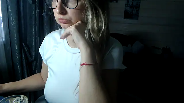 RubiLakros online show from 11-03-25, 10:49