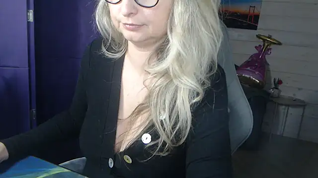 RubiLakros online show from 05-12-26, 07:55