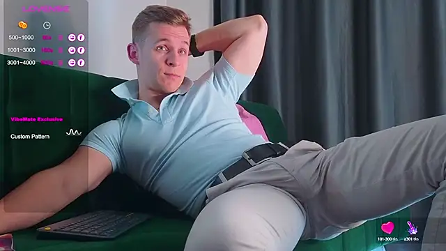 Snapshot of S3Xyes chatting on 02-11-25, 12:05 S3Xyes online show from 02-11-25, 12:05