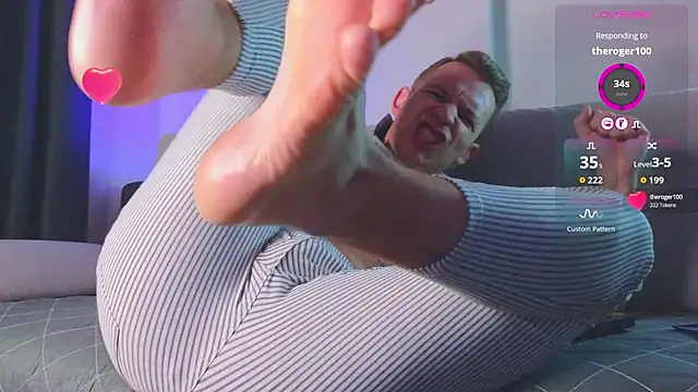 Snapshot of S3Xyes chatting on 10-07-25, 02:53 S3Xyes online show from 10-07-25, 02:53