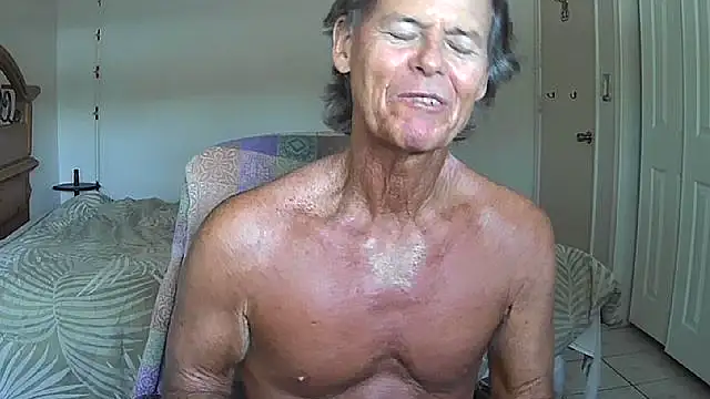 nakeedcowboi65 online show from 05-08-26, 09:53