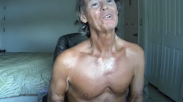 Snapshot of nakeedcowboi65 chatting on 07-05-26, 11:34 nakeedcowboi65 online show from 07-05-26, 11:34