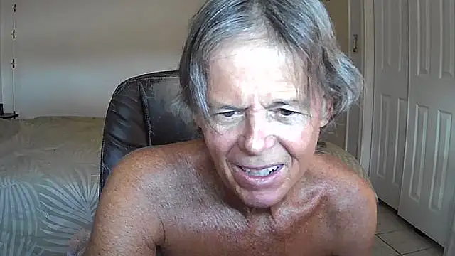 Snapshot of nakeedcowboi65 chatting on 07-10-26, 11:46 nakeedcowboi65 online show from 07-10-26, 11:46