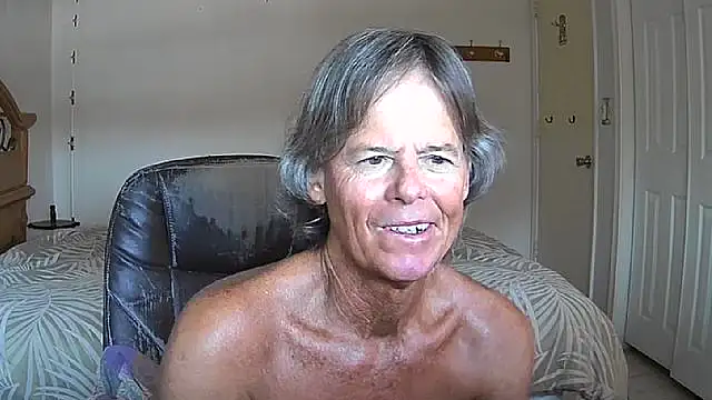 Snapshot of nakeedcowboi65 chatting on 07-28-26, 12:48 nakeedcowboi65 online show from 07-28-26, 12:48