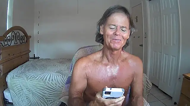 Snapshot of nakeedcowboi65 chatting on 08-02-26, 09:13 nakeedcowboi65 online show from 08-02-26, 09:13