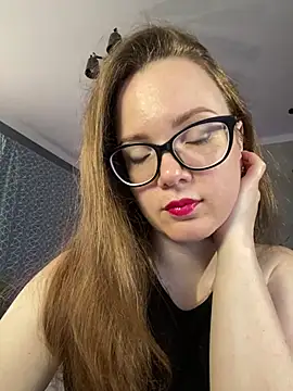 AngelaWhiti online show from 06-18-26, 04:11