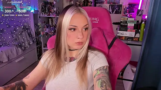 ChloeKohaku online show from 10-22-25, 10:59