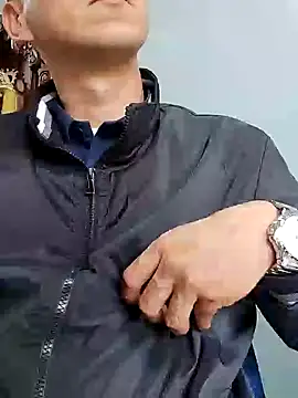 Snapshot of Business_dickkk chatting on 12-30-24, 07:32 Business dickkk online show from 12-30-24, 07:32