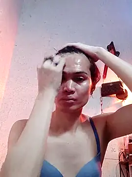 QueenSoreal online show from 02-24-25, 04:58