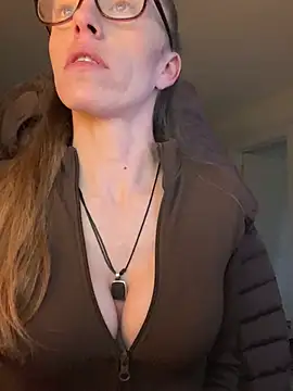 Heidi Harper online show from 02-06-25, 04:47