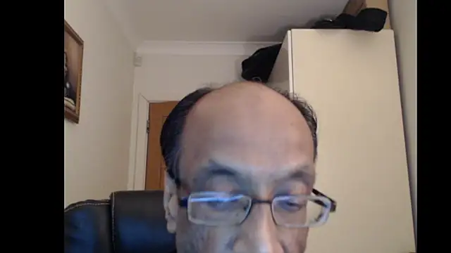 rauncher1 online show from 06-07-26, 10:46