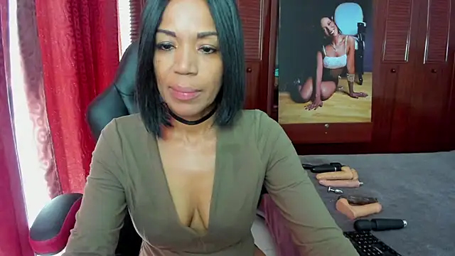 Snapshot of LUISSA_ chatting on 01-27-25, 02:35 LUISSA online show from 01-27-25, 02:35