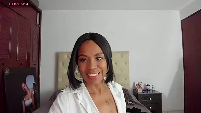 Snapshot of LUISSA_ chatting on 03-30-26, 12:28 LUISSA online show from 03-30-26, 12:28