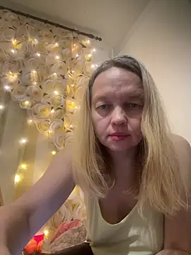 Susanel online show from 12-20-24, 02:16