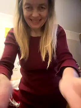 Susanel online show from 10-23-25, 07:34