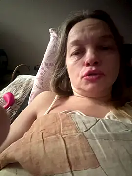 Snapshot of Susanel chatting on 11-22-25, 11:31 Susanel online show from 11-22-25, 11:31