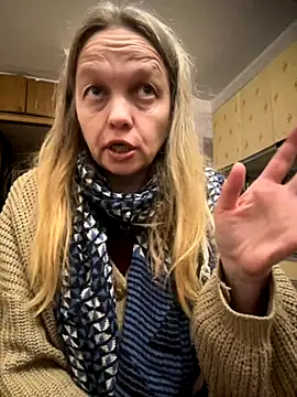 Snapshot of Susanel chatting on 11-30-25, 03:38 Susanel online show from 11-30-25, 03:38