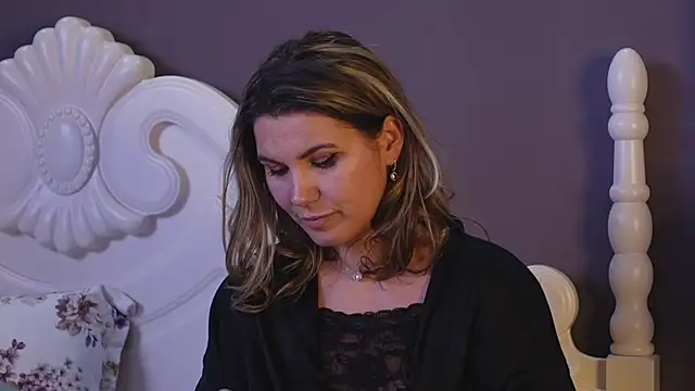 FeliciaKrige online show from 02-16-25, 02:20