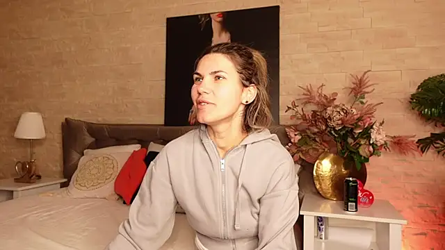 FeliciaKrige online show from 05-03-26, 07:53