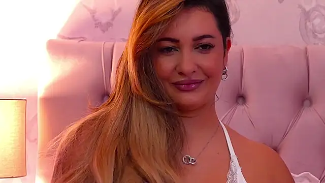 YaaraCollins online show from 12-13-25, 07:53