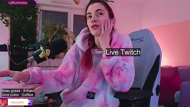 Snapshot of Indriya2x0 chatting on 11-10-25, 09:14 Indriya2x0 online show from 11-10-25, 09:14