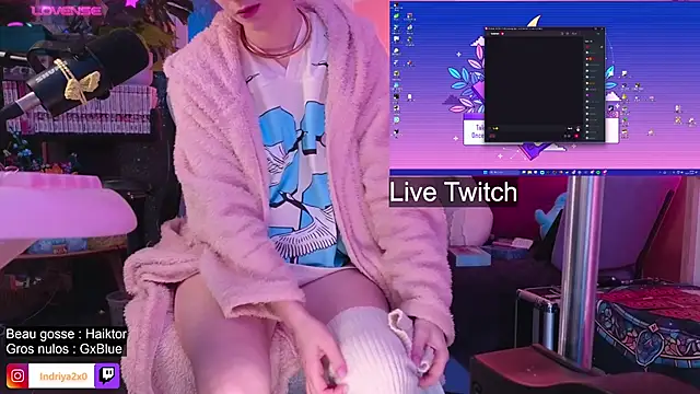 Snapshot of Indriya2x0 chatting on 11-13-25, 09:14 Indriya2x0 online show from 11-13-25, 09:14