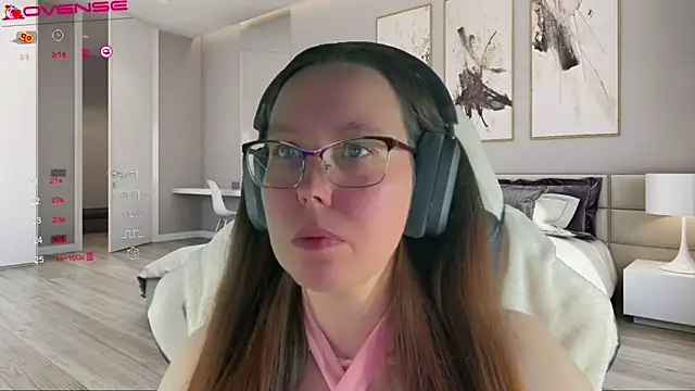 Snapshot of Victoria_Romans chatting on 10-07-25, 01:25 Victoria Romans online show from 10-07-25, 01:25