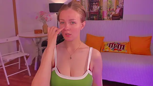 SweetMilkis online show from 08-09-26, 10:53