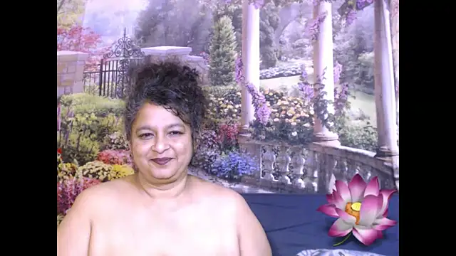Snapshot of indianstar75 chatting on 02-05-25, 12:20 indianstar75 online show from 02-05-25, 12:20