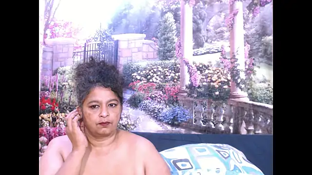 Snapshot of indianstar75 chatting on 02-10-25, 11:45 indianstar75 online show from 02-10-25, 11:45