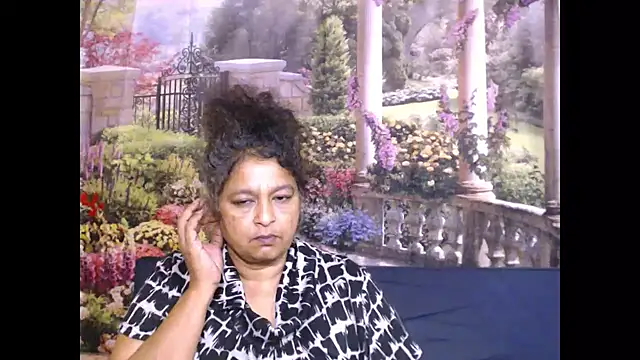 Snapshot of indianstar75 chatting on 02-11-25, 06:40 indianstar75 online show from 02-11-25, 06:40