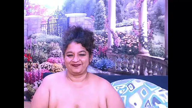 Snapshot of indianstar75 chatting on 02-11-25, 10:07 indianstar75 online show from 02-11-25, 10:07