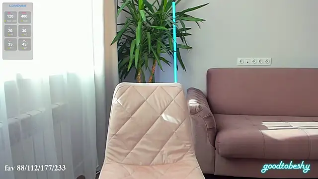 Snapshot of goodtobeshy chatting on 10-26-25, 11:27 goodtobeshy online show from 10-26-25, 11:27