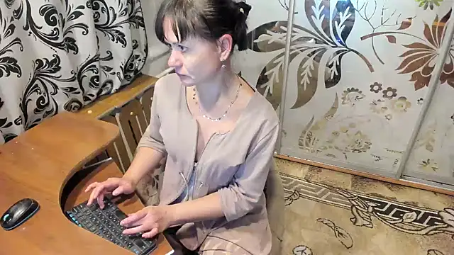 Snapshot of EVILENSA chatting on 12-07-24, 04:47 EVILENSA online show from 12-07-24, 04:47