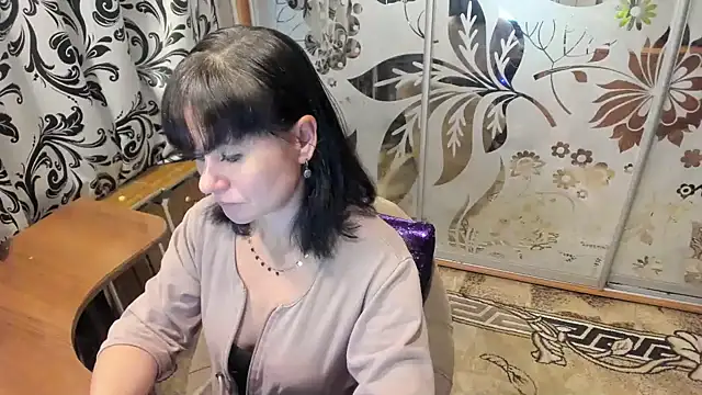 Snapshot of EVILENSA chatting on 12-10-24, 01:44 EVILENSA online show from 12-10-24, 01:44