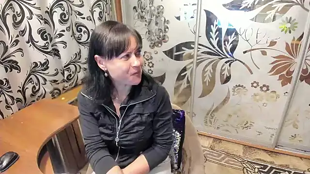 Snapshot of EVILENSA chatting on 12-11-24, 04:20 EVILENSA online show from 12-11-24, 04:20